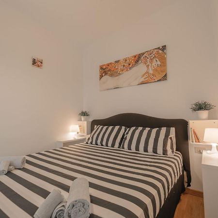 Solari New Apt Milan Exterior photo